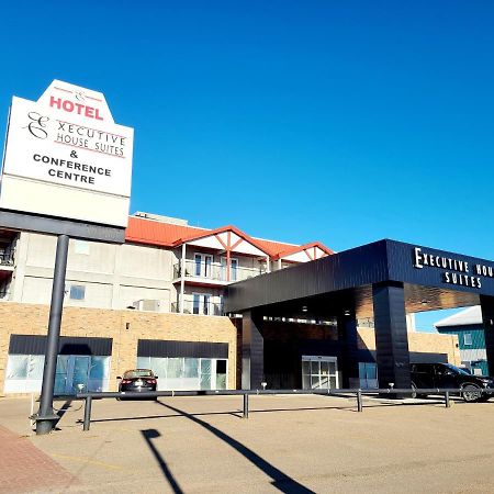 Executive House Suites Hotel & Conference Centre 하이레벨 외부 사진