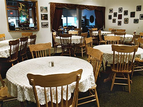 Executive House Suites Hotel & Conference Centre 하이레벨 외부 사진
